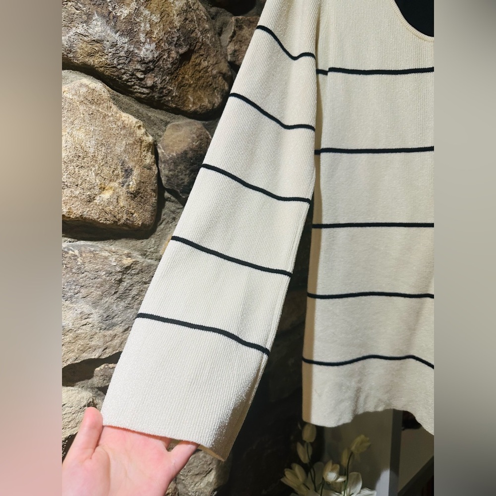 H&M edition lux Cream and Black Striped Sweater. Very heavy. Size XL. - Picture 6 of 11